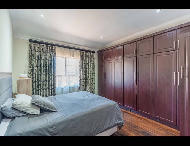 3 BEDROOM APARTMENT FOR SALE IN MUSGRAVE